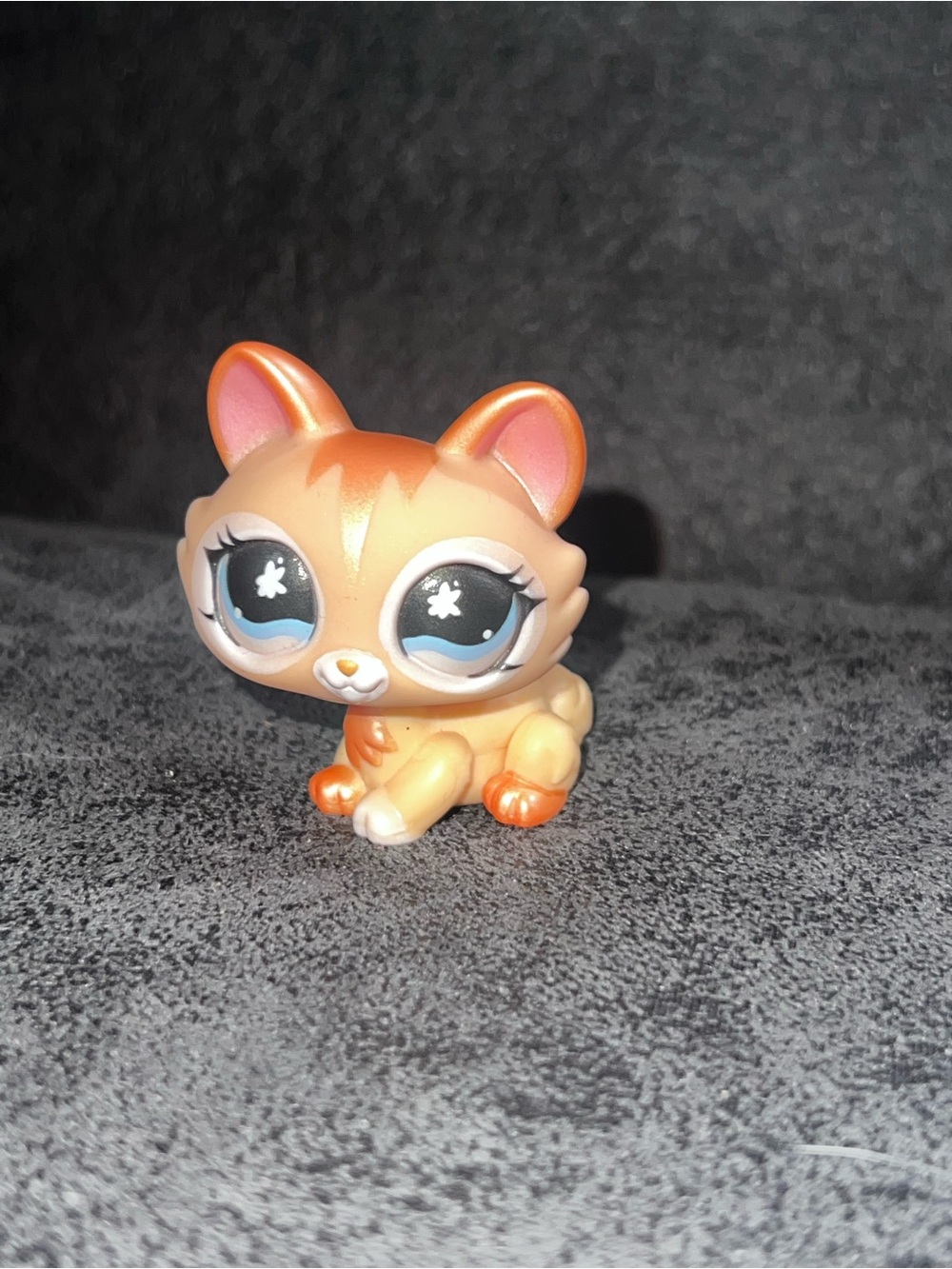 LPS #870 Shimmer Crouching Cat